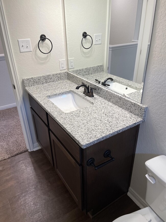 Building Photo - 2202 Sandlewood Cv