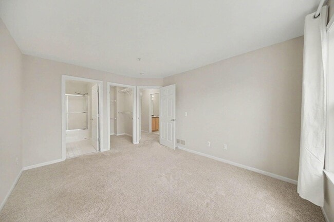 Building Photo - 2738 Barclay Wy