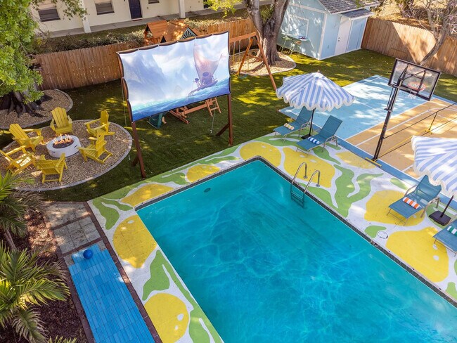 Building Photo - 84 21st Terrace SE