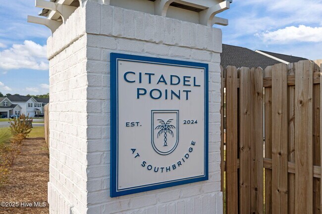 Building Photo - 186 Citadel Dr