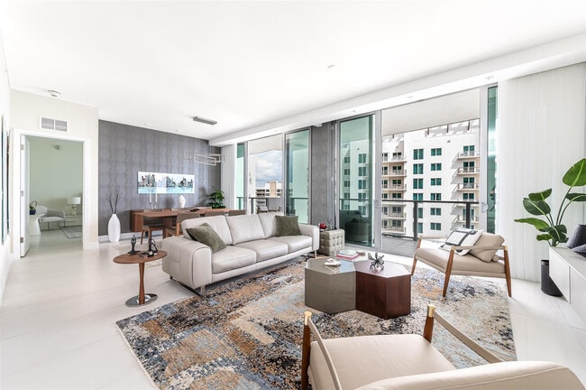 Building Photo - 3100 N Ocean Dr