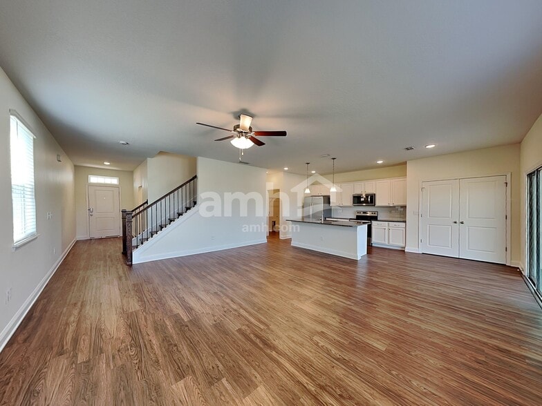 Building Photo - 118 Olivewood Pl