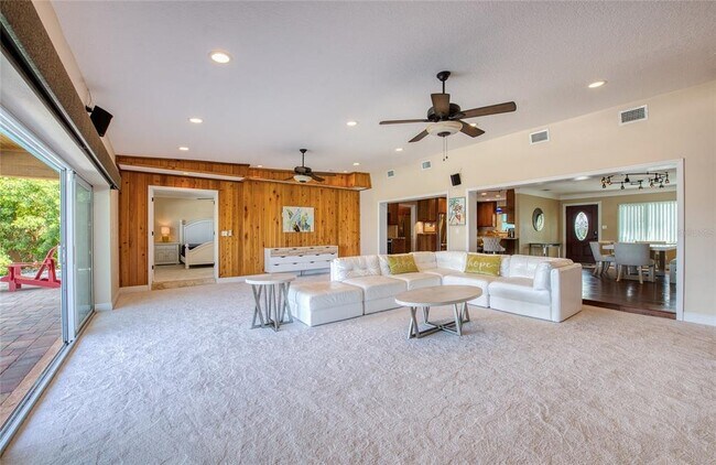 Building Photo - 4222 Miller Dr