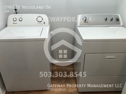 Building Photo - 5980 SE Woodland Dr