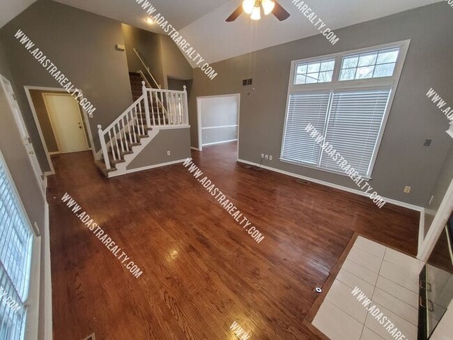 Building Photo - Gorgeous Blue Valley Home-Available NOW!!