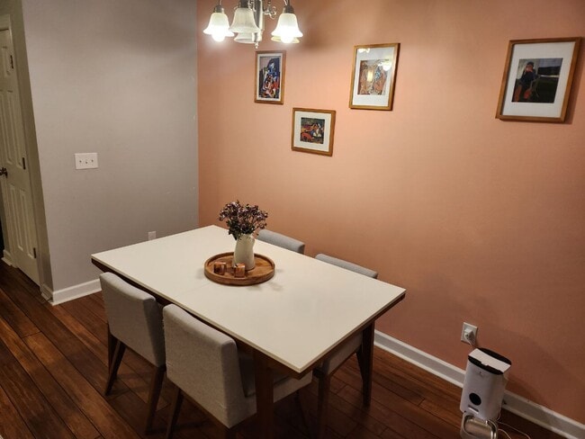 Building Photo - 2015 Fieldhouse Ave