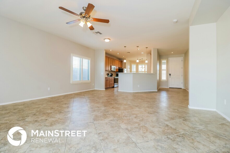 Building Photo - 11761 W Daley Ln