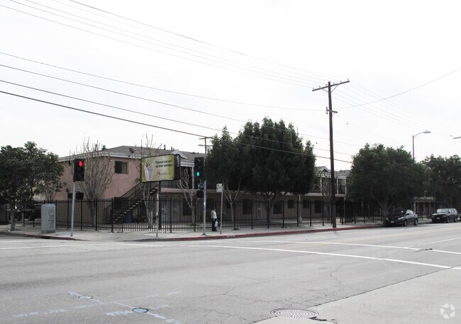 Building Photo - 8850-8866 Avalon Blvd