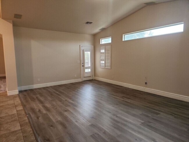 Building Photo - A Stunning 4 Bedroom Home with a Sparkling Pool