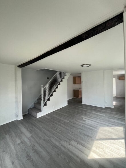 Building Photo - 641 3rd St