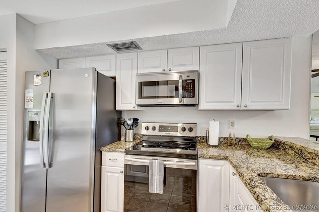 Building Photo - 348 Brackenwood Cir