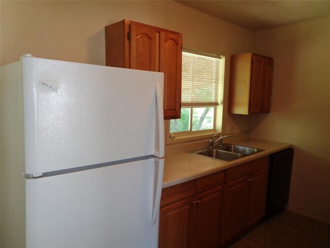 Building Photo - 11216 Barbarosa Dr