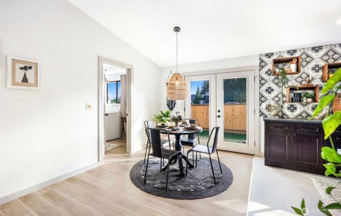 Building Photo - 2411 Cedar Rd