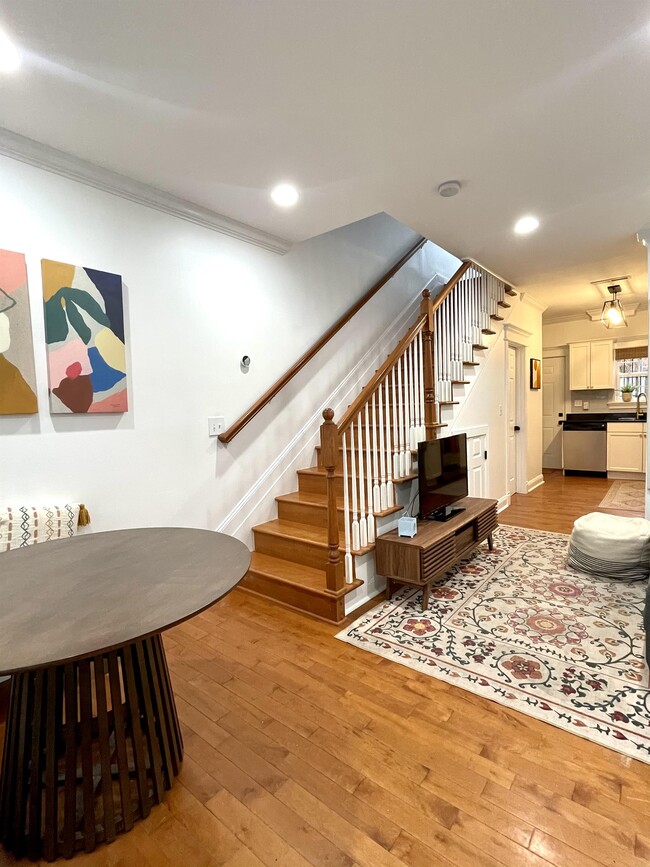 Primary Photo - 1656 Kramer St NE