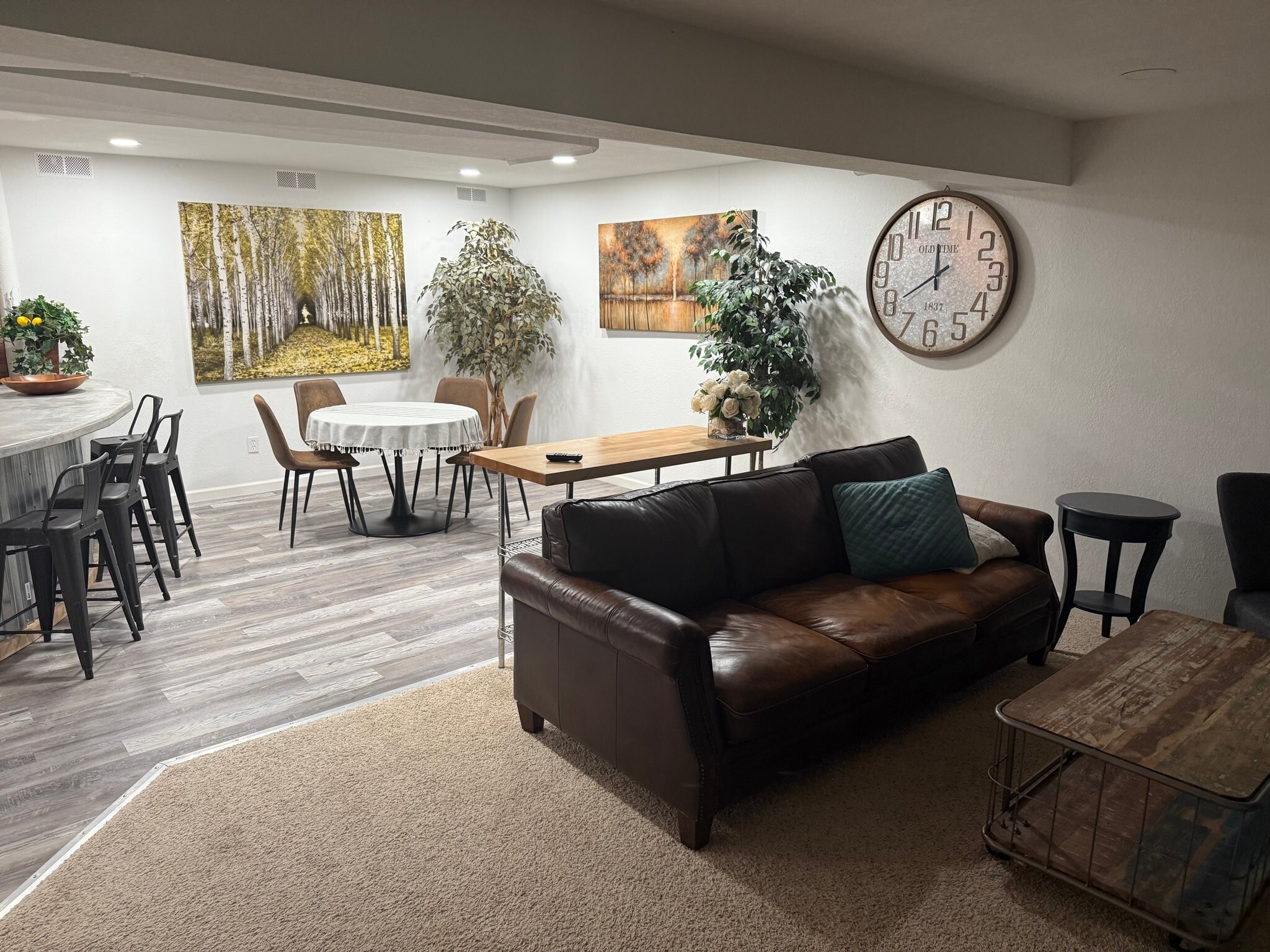 Building Photo - 6373 Ponderosa Way