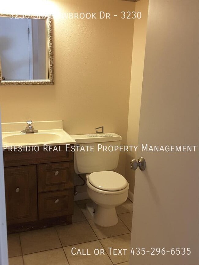 Building Photo - 3230 N Shadowbrook Dr