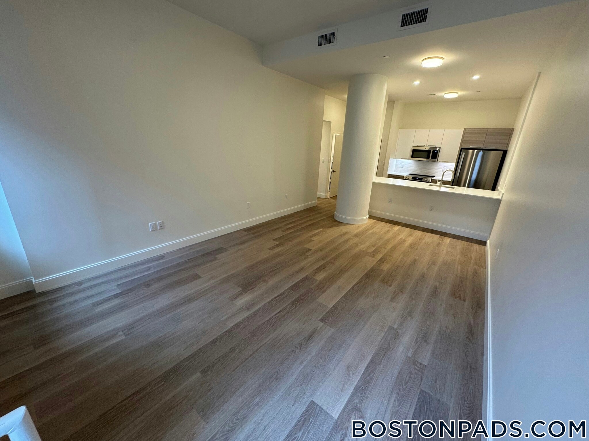 Building Photo - 1079 Commonwealth Ave