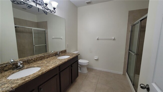 Building Photo - 2549 Verdmont Ct