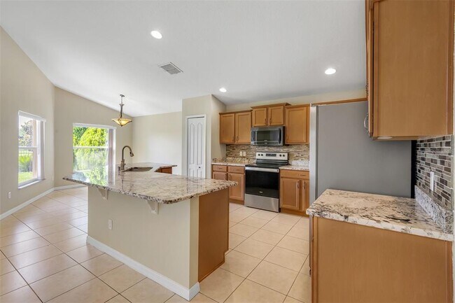 Building Photo - 12608 Iris Lake Dr