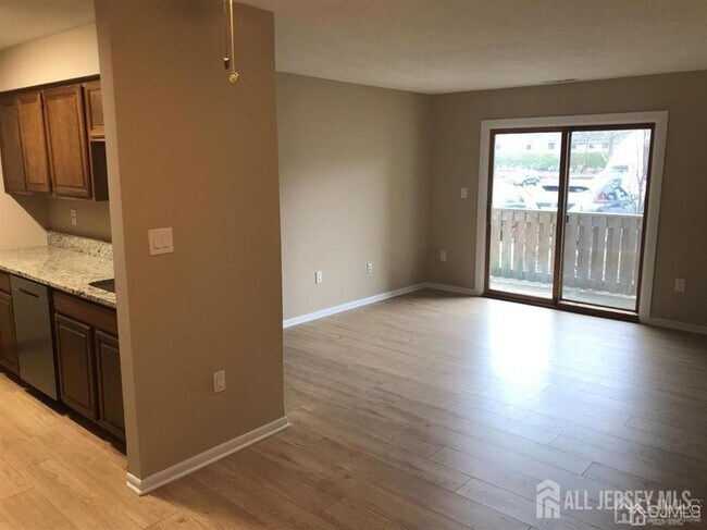 Building Photo - 4811 Ravens Crest Dr