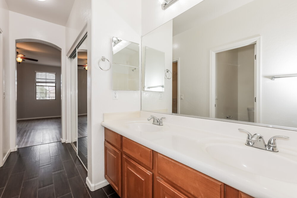 Building Photo - 3875 S Dew Drop Ln