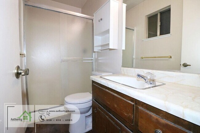 Building Photo - 2272 Wilson Ave