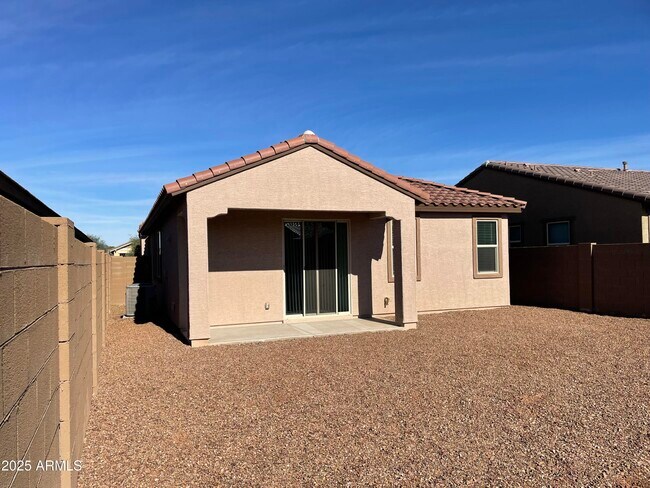 Building Photo - 9137 W Sells Dr