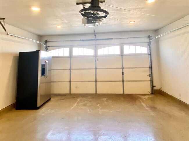 Building Photo - 2601 Greenlee Dr