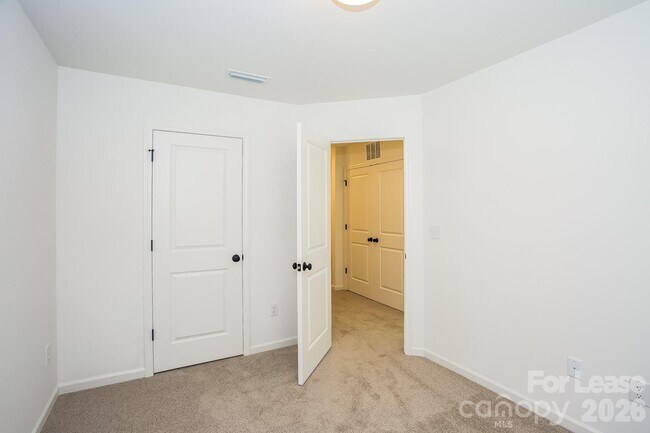 Building Photo - 11828 Avocet St