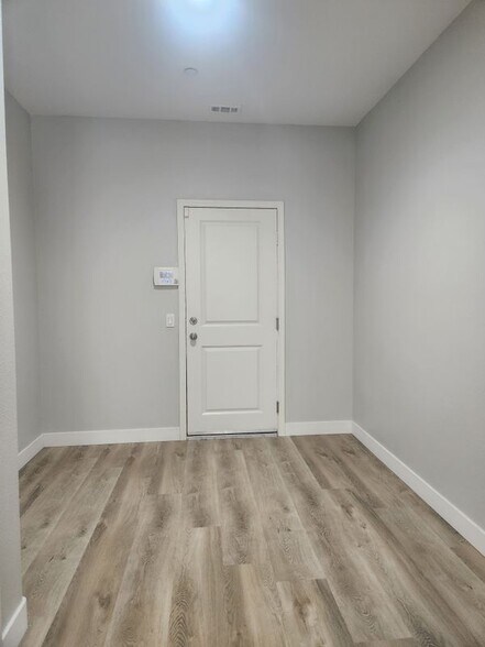 Building Photo - 7145 Almandine Wy