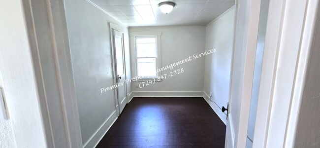 Building Photo - 519 Wengler Ave
