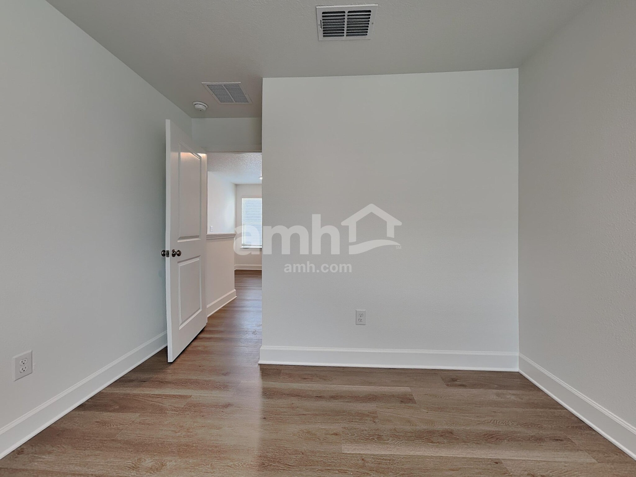 Building Photo - 37679 Dusty Saddle Ln