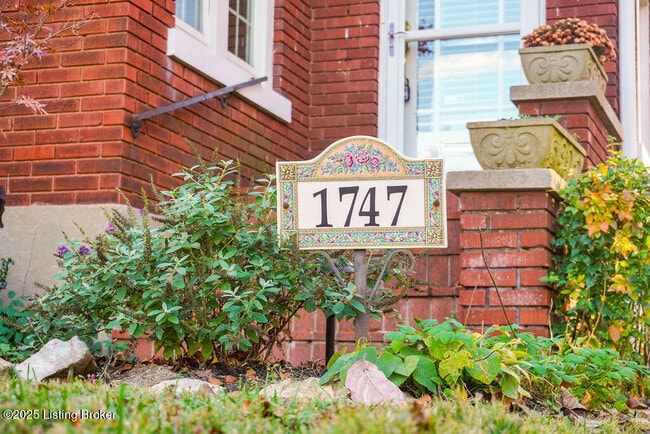 Building Photo - 1747 Harvard Dr