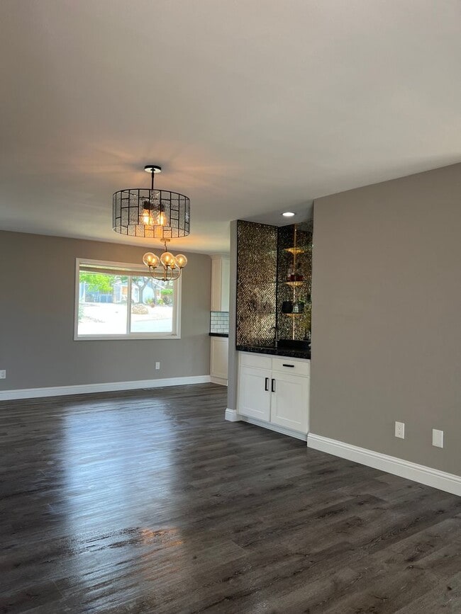 Building Photo - Coming Soon - Spacious Fully Remodeled and Upgraded Hidden Valley Home