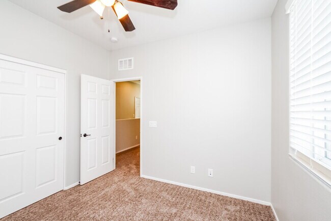 Building Photo - 5350 Panaca Spring St