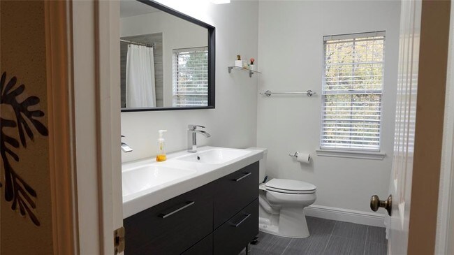 Building Photo - 8514 Hot Springs Dr
