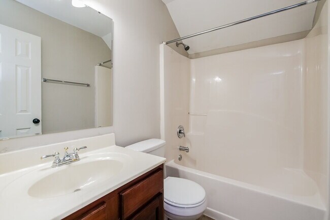 Building Photo - 3453 Scotch Dr