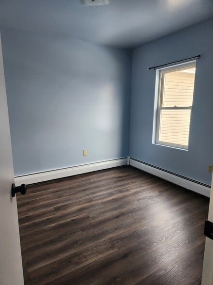 Building Photo - 2015 12th Ave