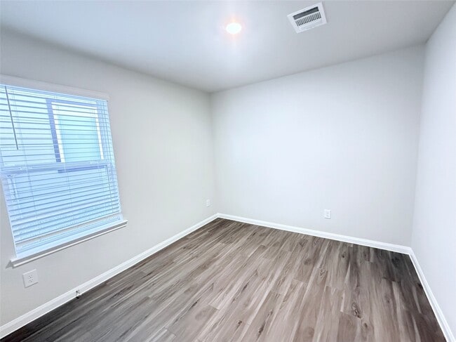 Building Photo - 2349 Mooneye Ct