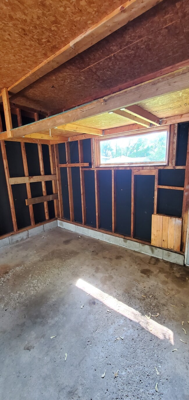 Building Photo - 1163 Higgins Ave