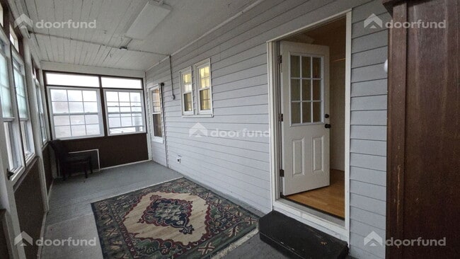 Building Photo - 202 Hildreth St