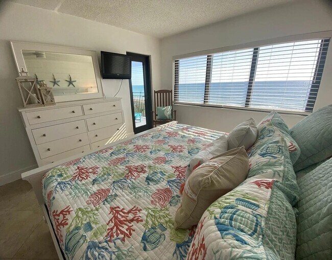 Building Photo - 10102 S Ocean Dr