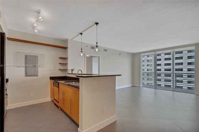 Building Photo - 335 S Biscayne Blvd