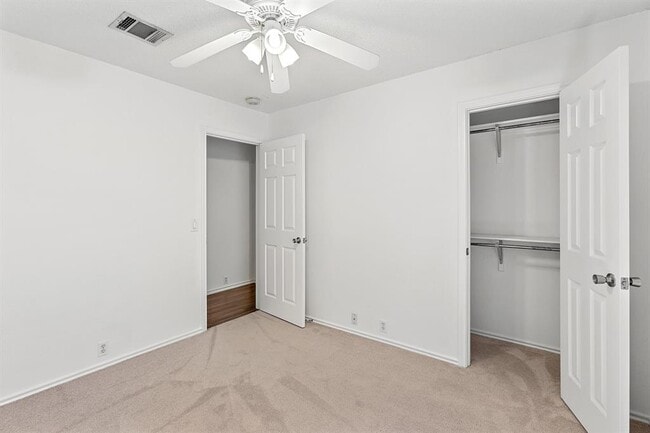 Building Photo - 2204 Coats Cir