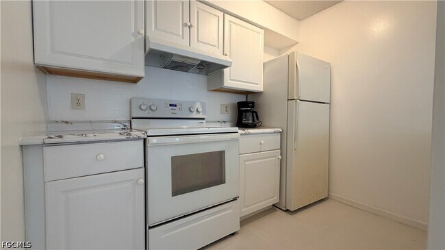 Building Photo - 3407 Winkler Ave