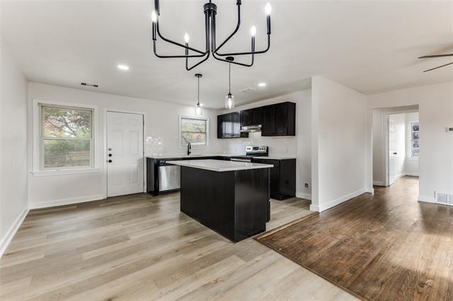 Building Photo - 2723 Gus Thomasson Rd