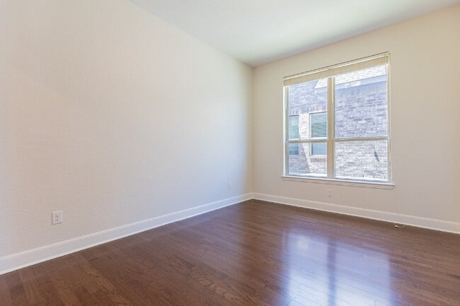 Building Photo - 5041 Country Nest