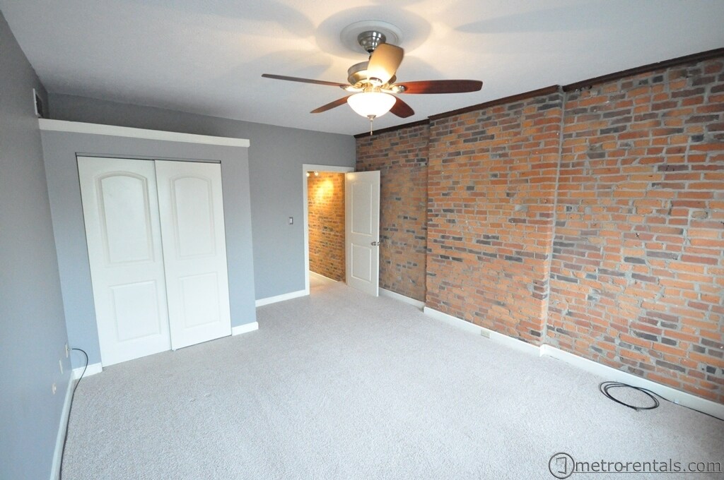 Building Photo - 820 Summit St