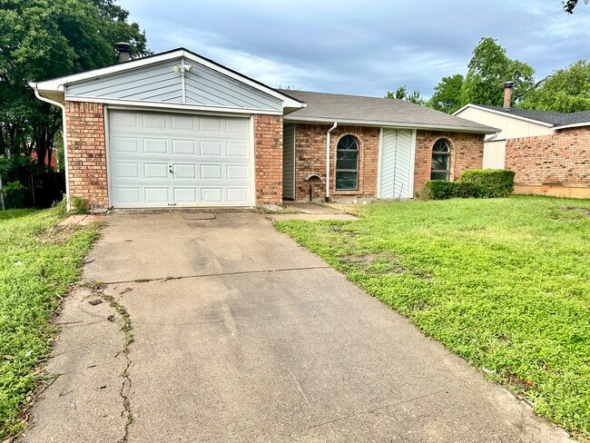 Primary Photo - 521 Hanover Dr
