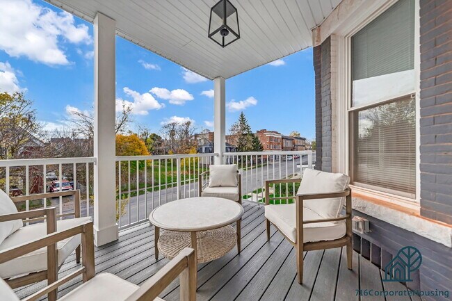 Building Photo - Furnished 2-Bedroom, 2-Bath Apartment near the Medical Campus